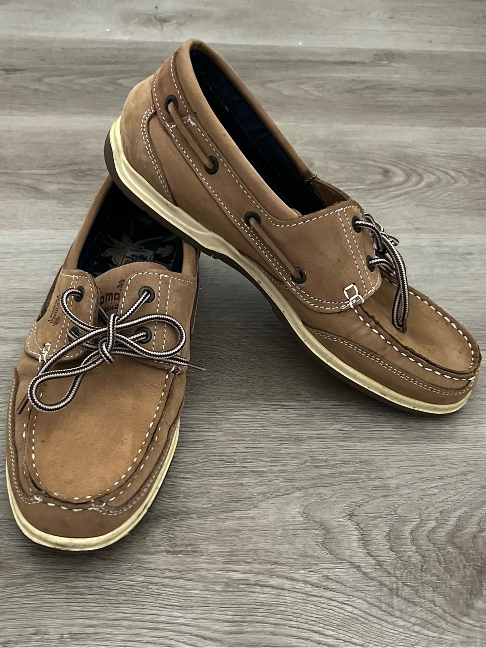 Old Maui Classic Brown Leather Boat Shoes - Men size10.5